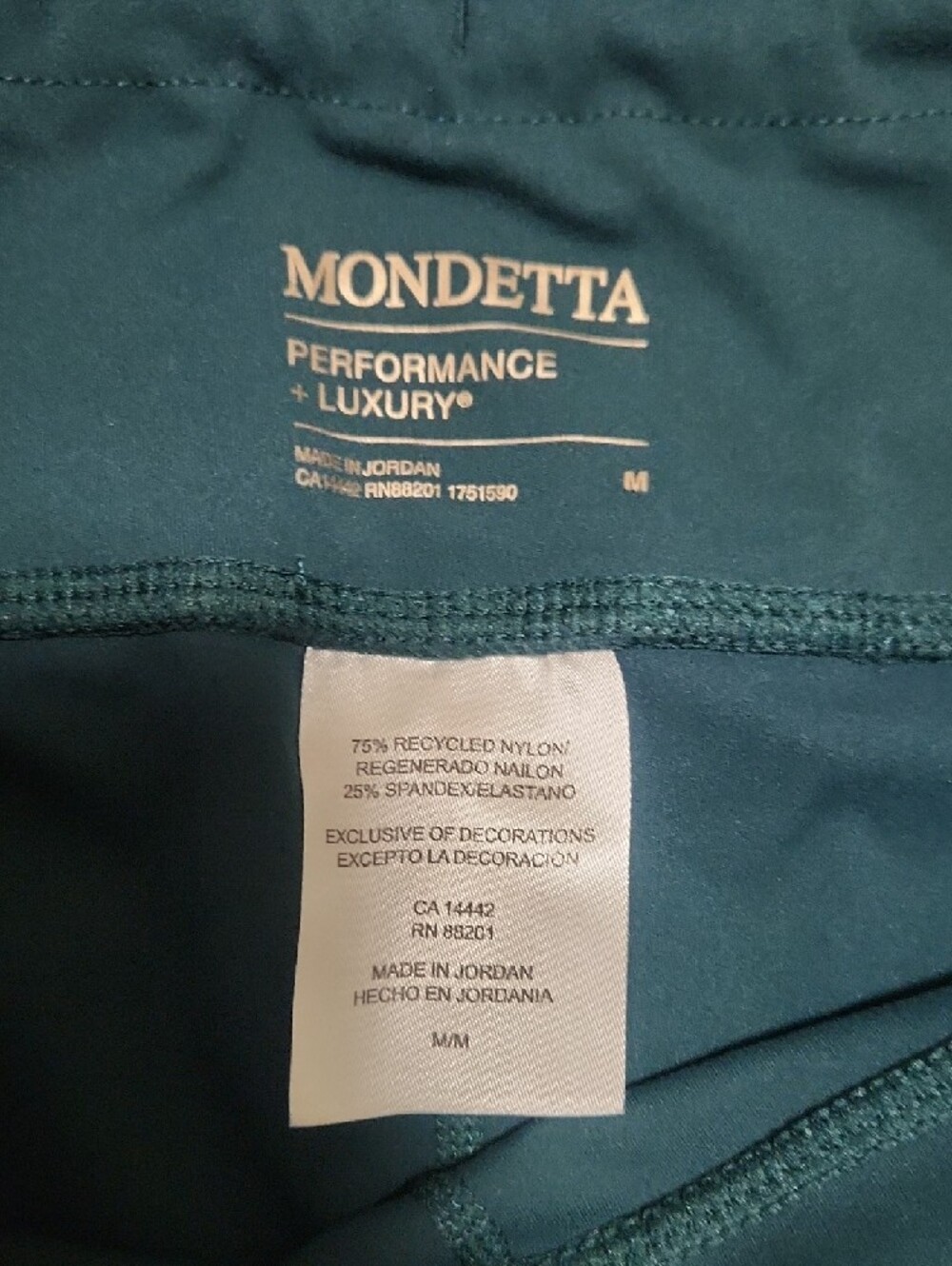 Mondetta Deep Green High-Rise Bike Shorts with Side Pockets - Picture 4 of 11